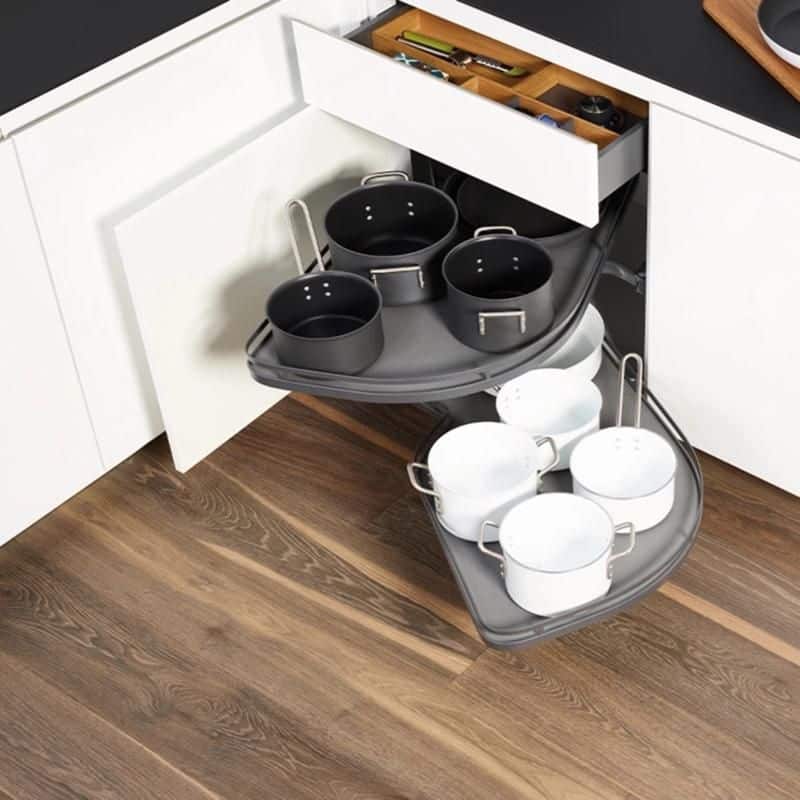 Ảnh thực tế bộ rổ góc LEMANS II Hafele 541.29.480, màu đen Ảnh thực tế bộ rổ góc LEMANS II Hafele 541.29.480, màu đen