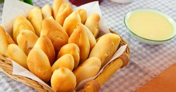 cach lam banh mi bang noi chien khong dau 1